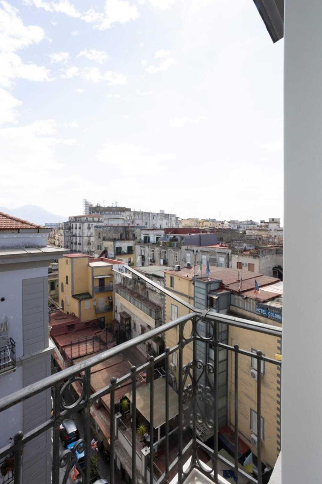 Giuly Suites & Rooms Napoli Dış mekan fotoğraf