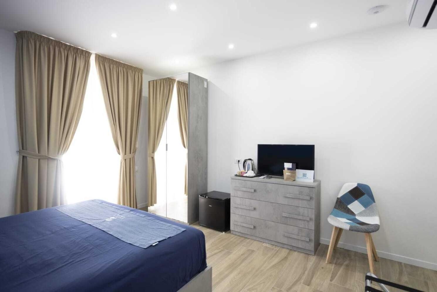 Giuly Suites & Rooms Napoli Dış mekan fotoğraf