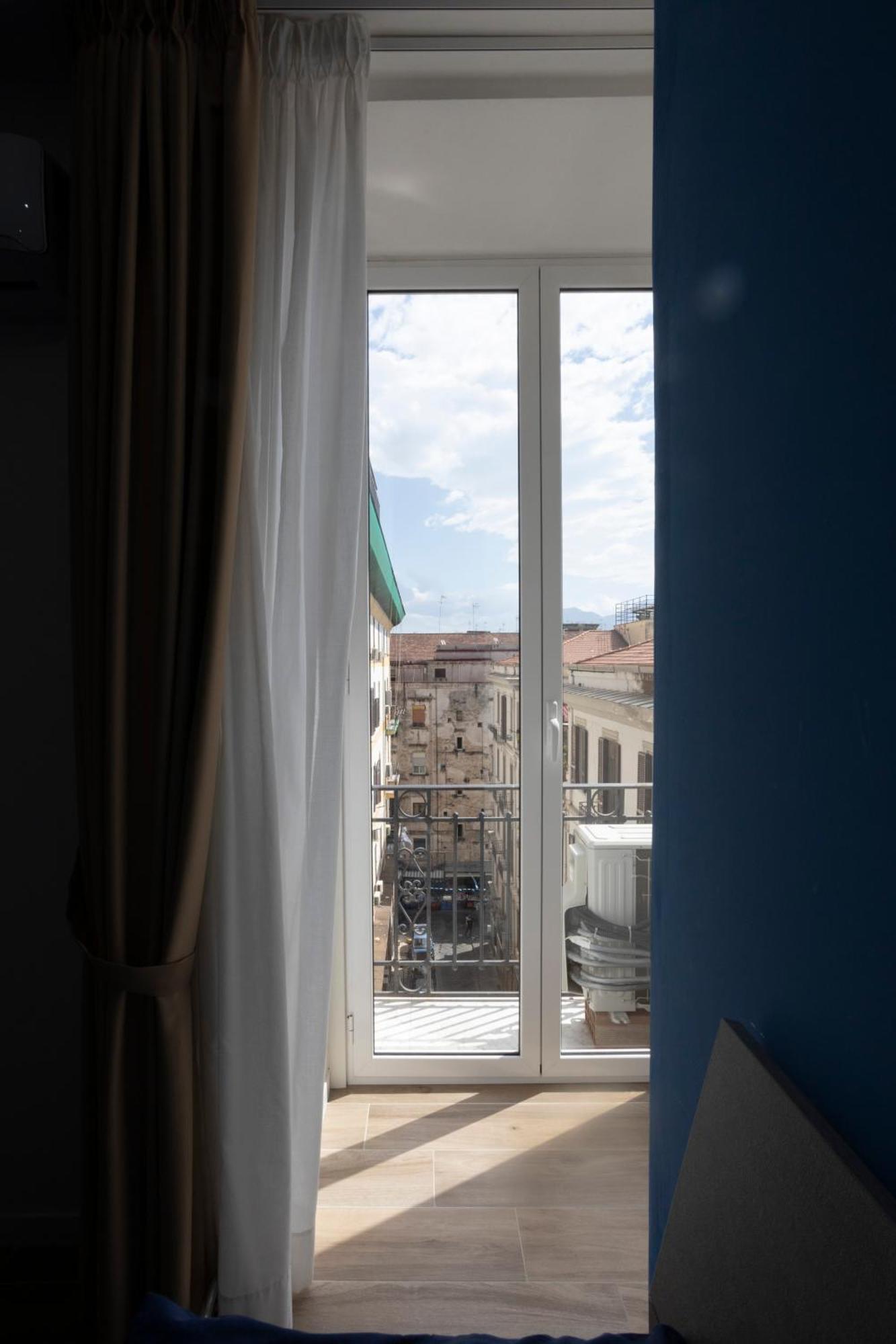 Giuly Suites & Rooms Napoli Dış mekan fotoğraf