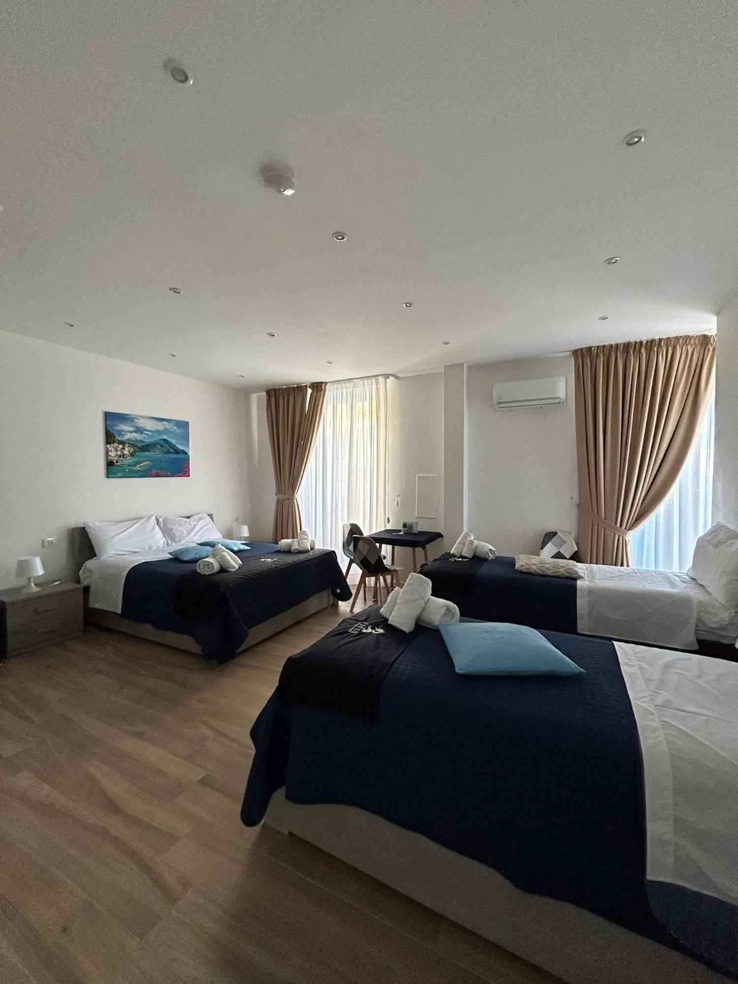 Giuly Suites & Rooms Napoli Dış mekan fotoğraf