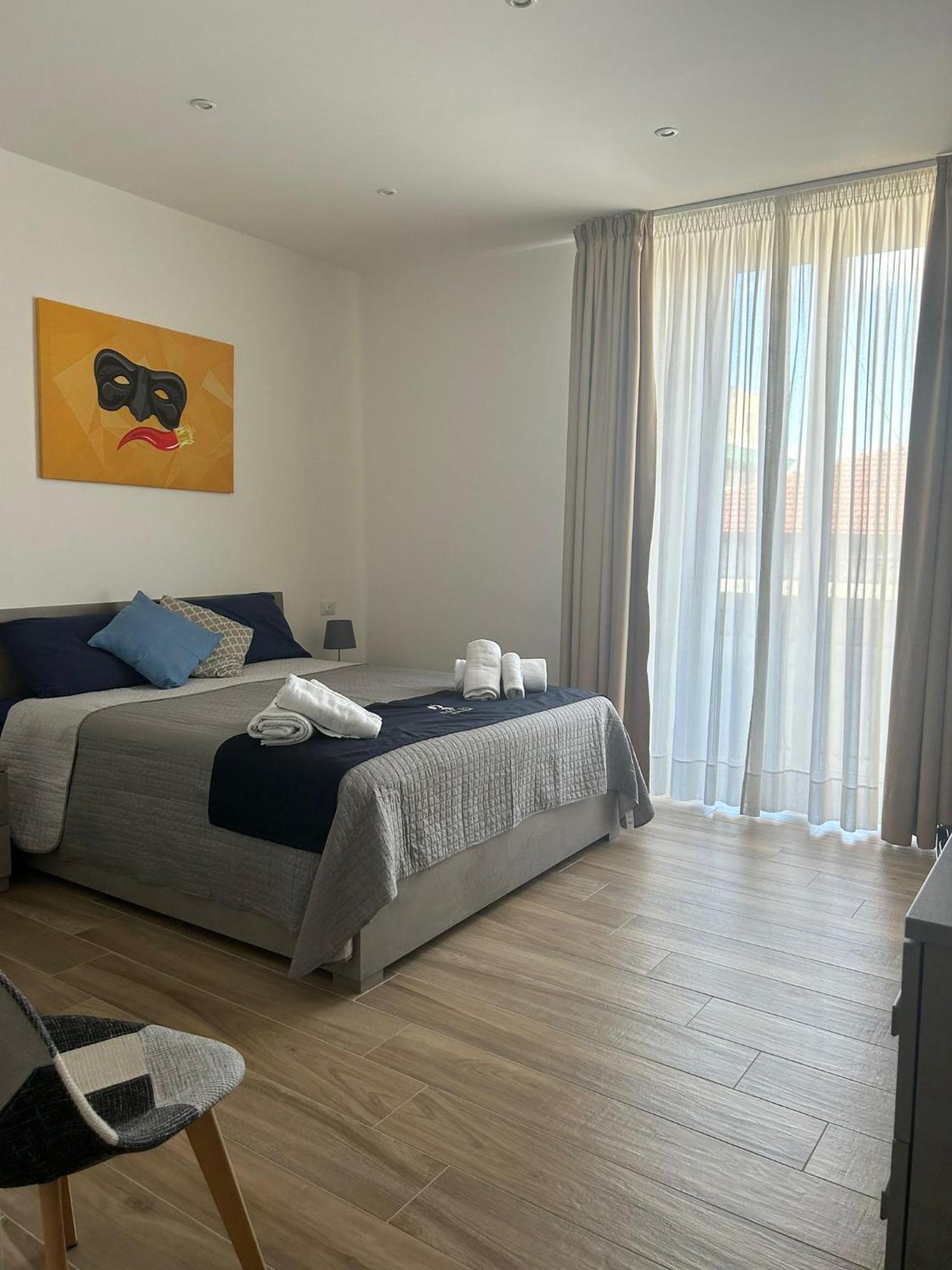 Giuly Suites & Rooms Napoli Dış mekan fotoğraf